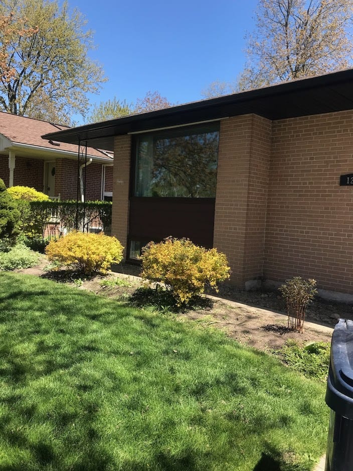Soffit, fascia, and eavestrough finished roof edge